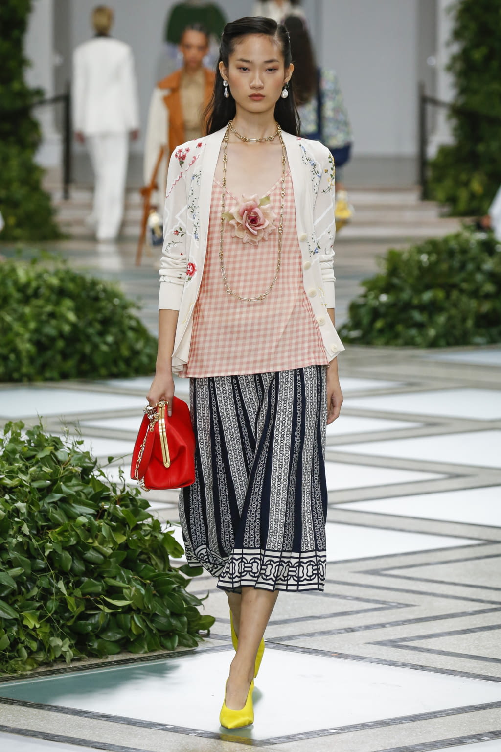 Fashion Week New York Spring/Summer 2020 look 22 from the Tory Burch collection womenswear