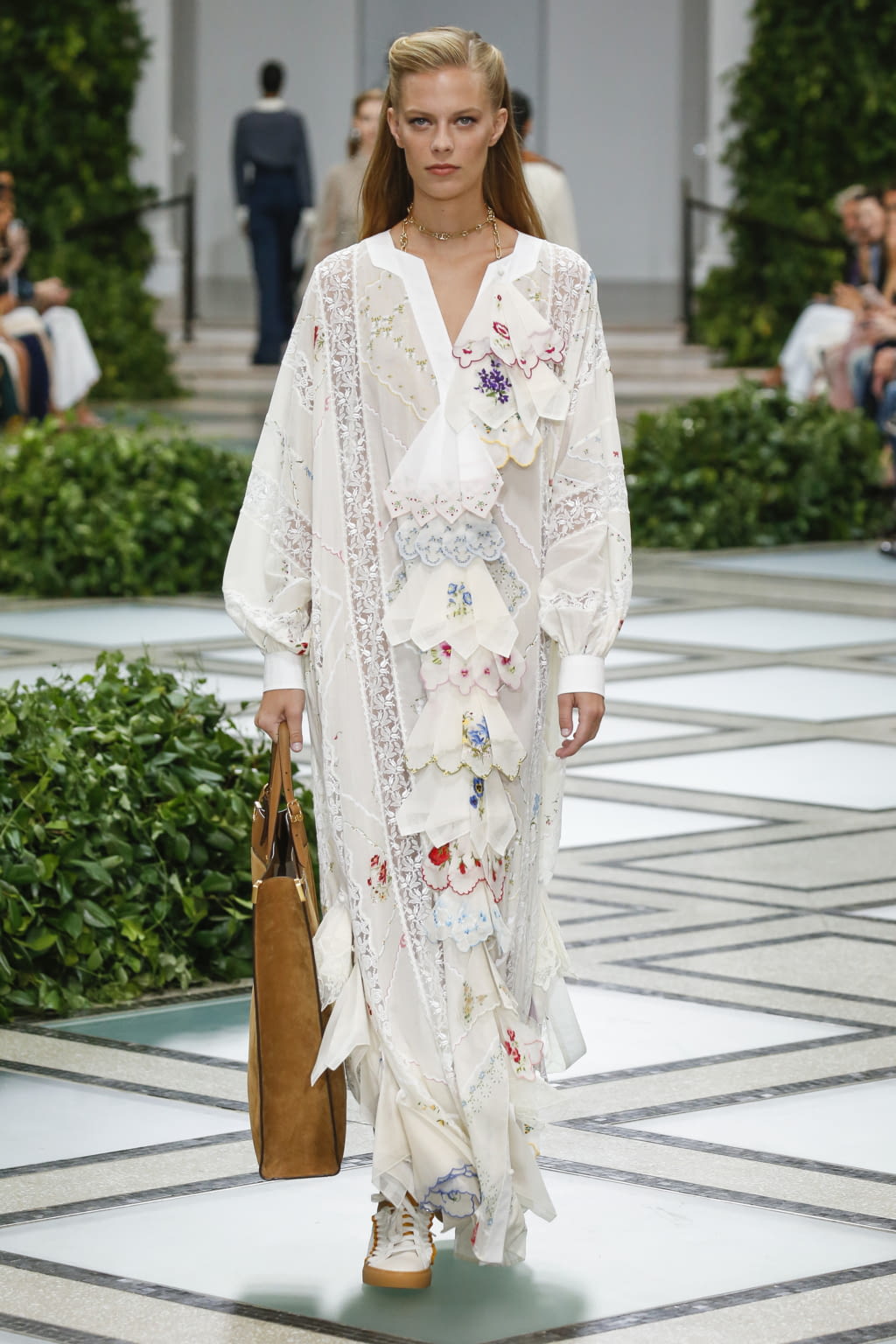 Fashion Week New York Spring/Summer 2020 look 29 from the Tory Burch collection 女装
