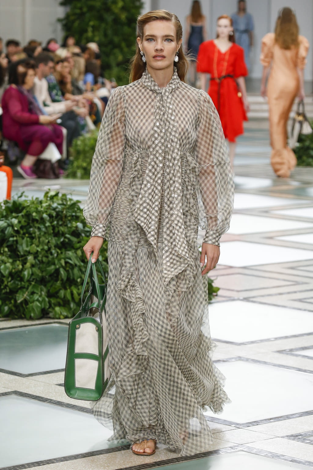 Fashion Week New York Spring/Summer 2020 look 32 from the Tory Burch collection womenswear