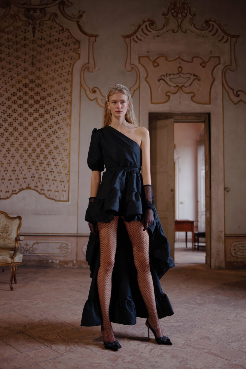 Fashion Week Milan Fall/Winter 2019 look 1 de la collection Amotea womenswear