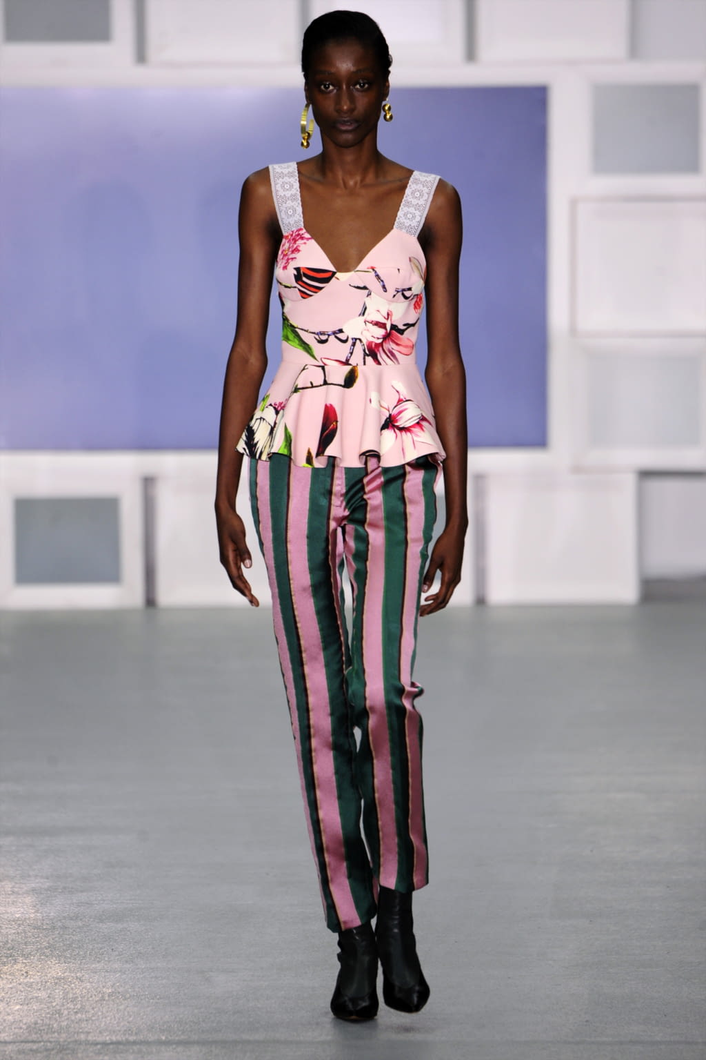 Fashion Week London Spring/Summer 2017 look 17 from the Teatum Jones collection womenswear