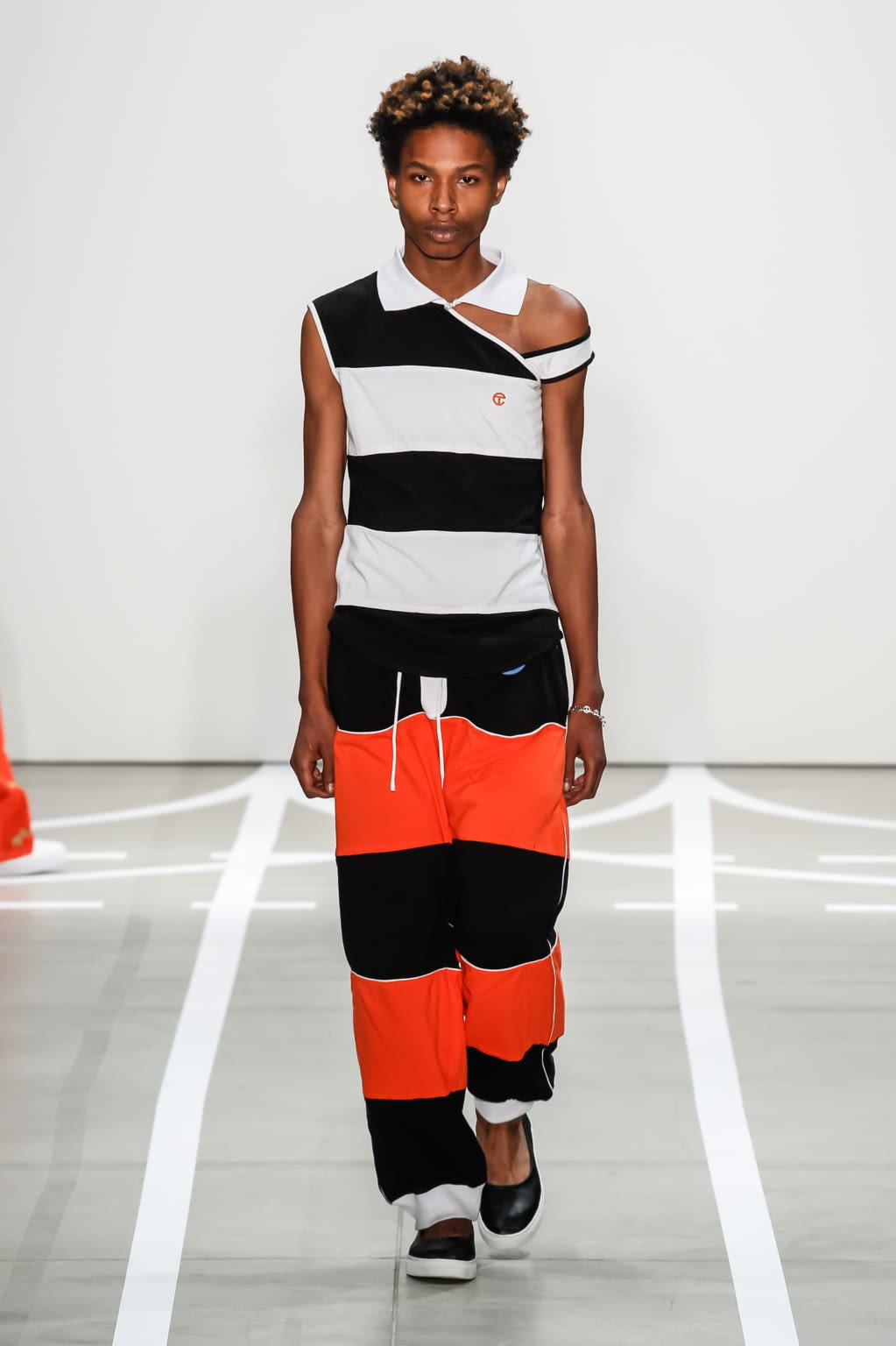 Fashion Week New York Spring/Summer 2017 look 11 from the Telfar collection 女装