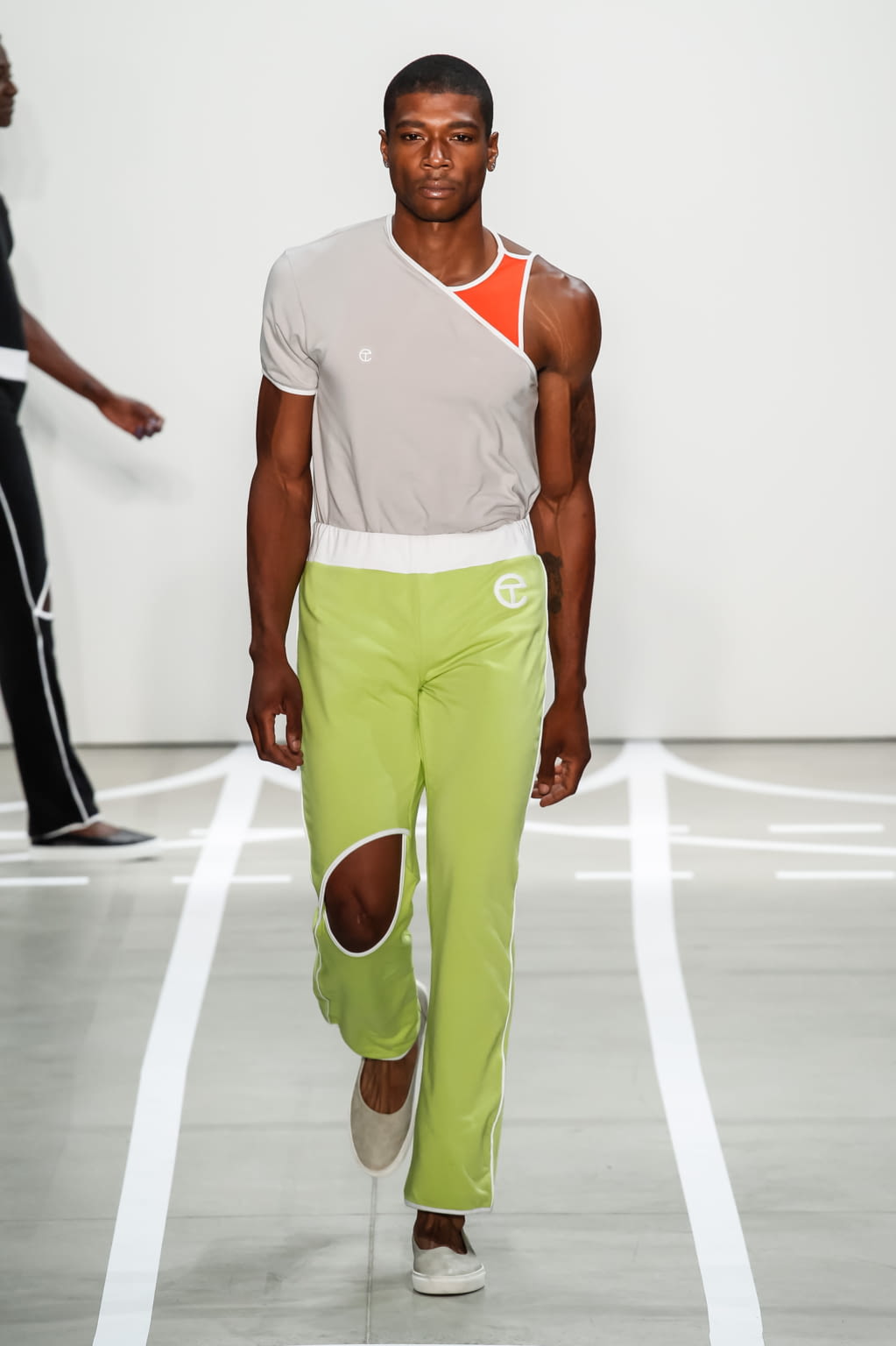 Fashion Week New York Spring/Summer 2017 look 40 from the Telfar collection womenswear