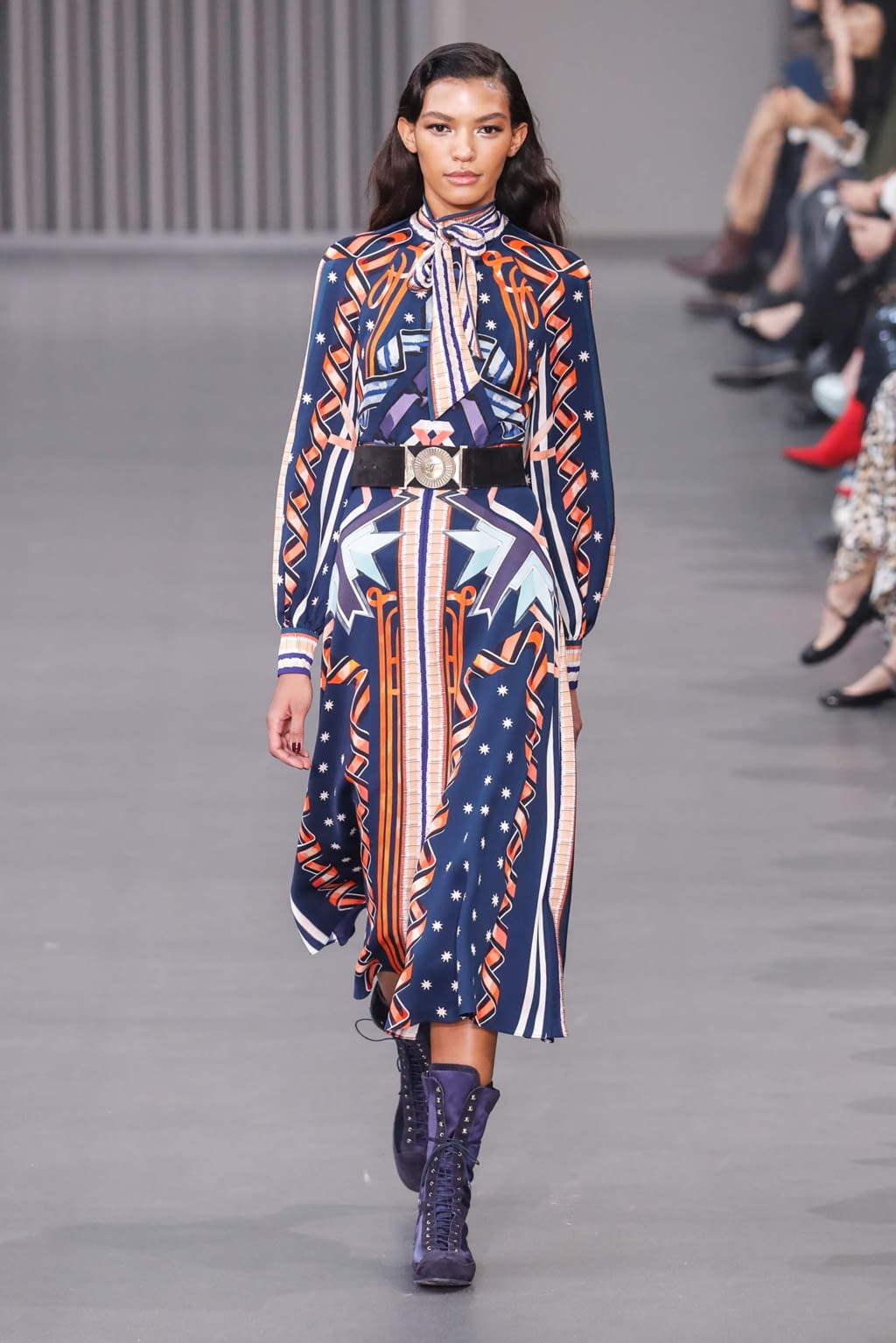 Fashion Week London Fall/Winter 2018 look 13 from the Temperley London collection womenswear