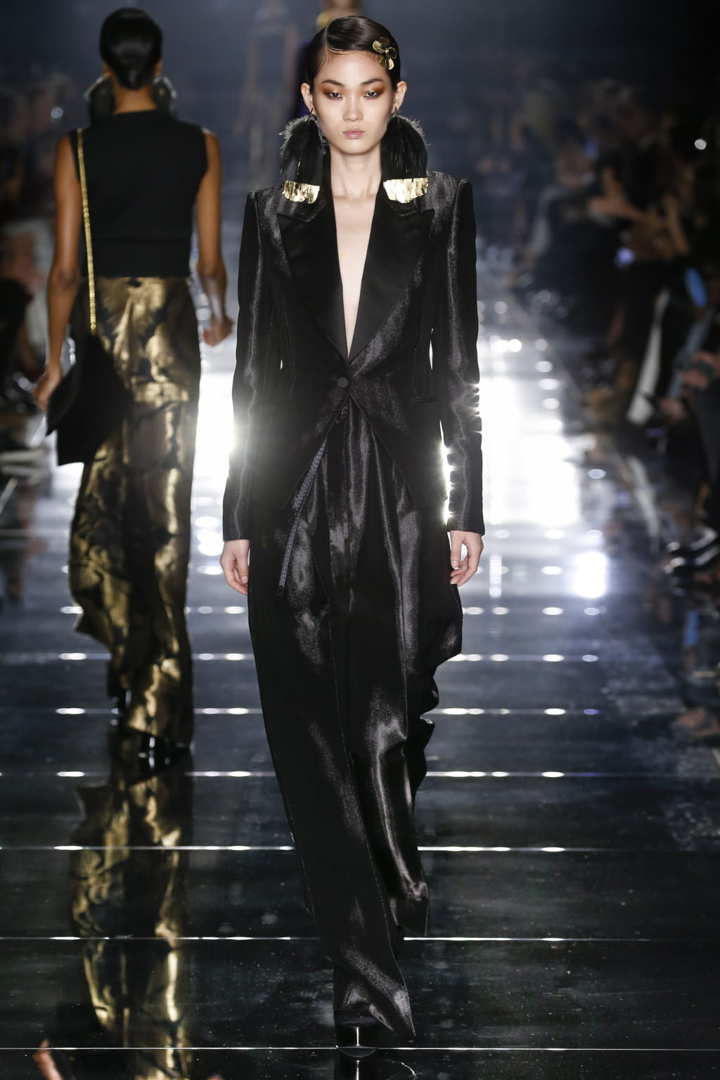 Fashion Week New York Fall/Winter 2020 look 28 from the Tom Ford collection womenswear