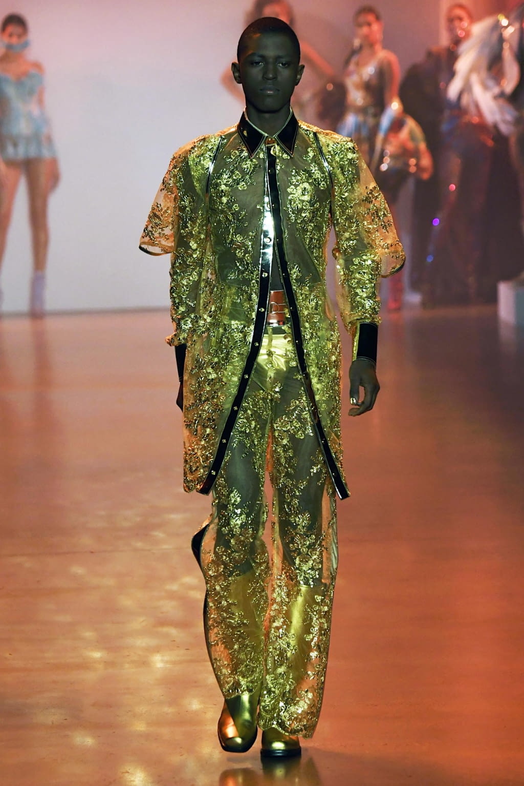 Fashion Week New York Fall/Winter 2020 look 17 from the The Blonds collection womenswear