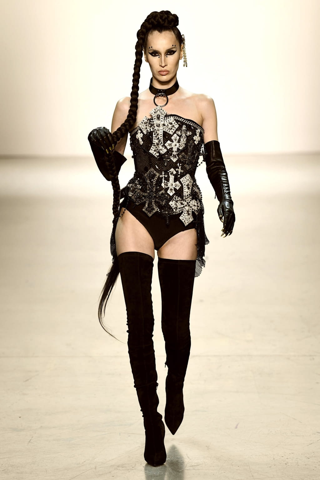Fashion Week New York Fall/Winter 2022 look 13 from the The Blonds collection womenswear