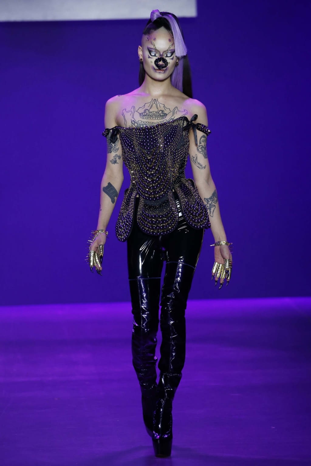 Fashion Week New York Spring/Summer 2019 look 9 from the The Blonds collection 女装