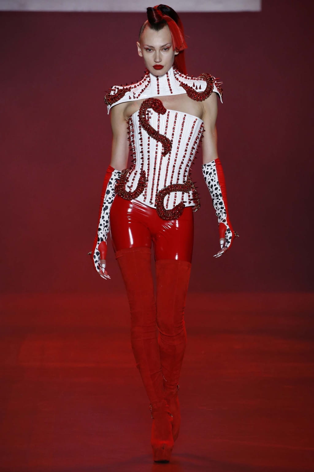 Fashion Week New York Spring/Summer 2019 look 15 from the The Blonds collection 女装
