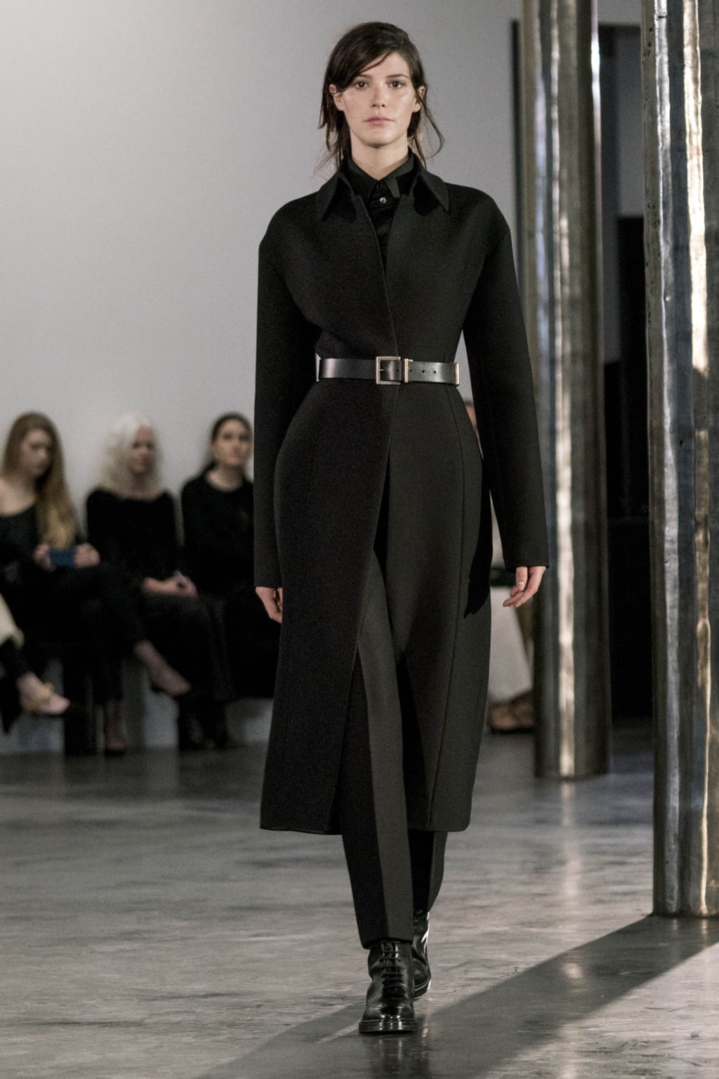 Fashion Week New York Fall/Winter 2017 look 13 from the The Row collection womenswear