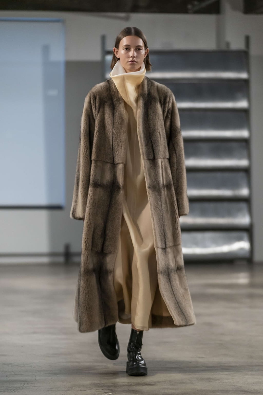 Fashion Week New York Fall/Winter 2019 look 8 from the The Row collection womenswear