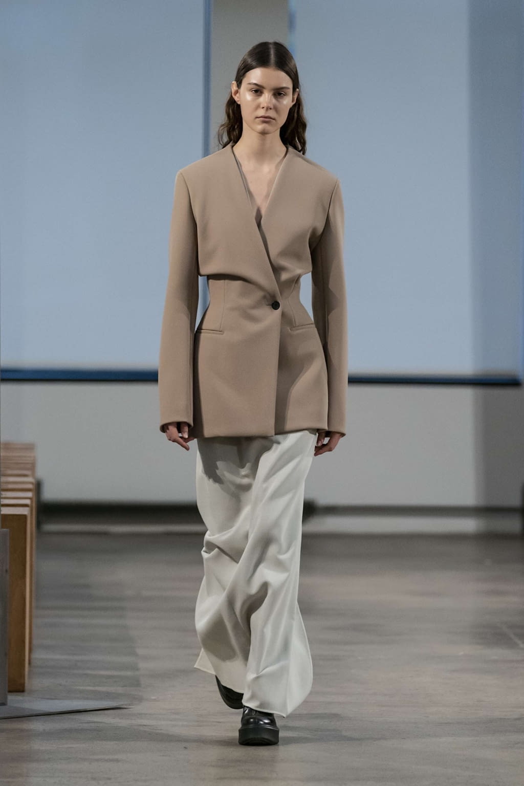 Fashion Week New York Fall/Winter 2019 look 9 from the The Row collection 女装