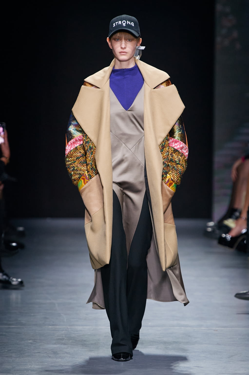 Fashion Week Milan Fall/Winter 2022 look 34 from the BUDAPEST SELECT collection womenswear