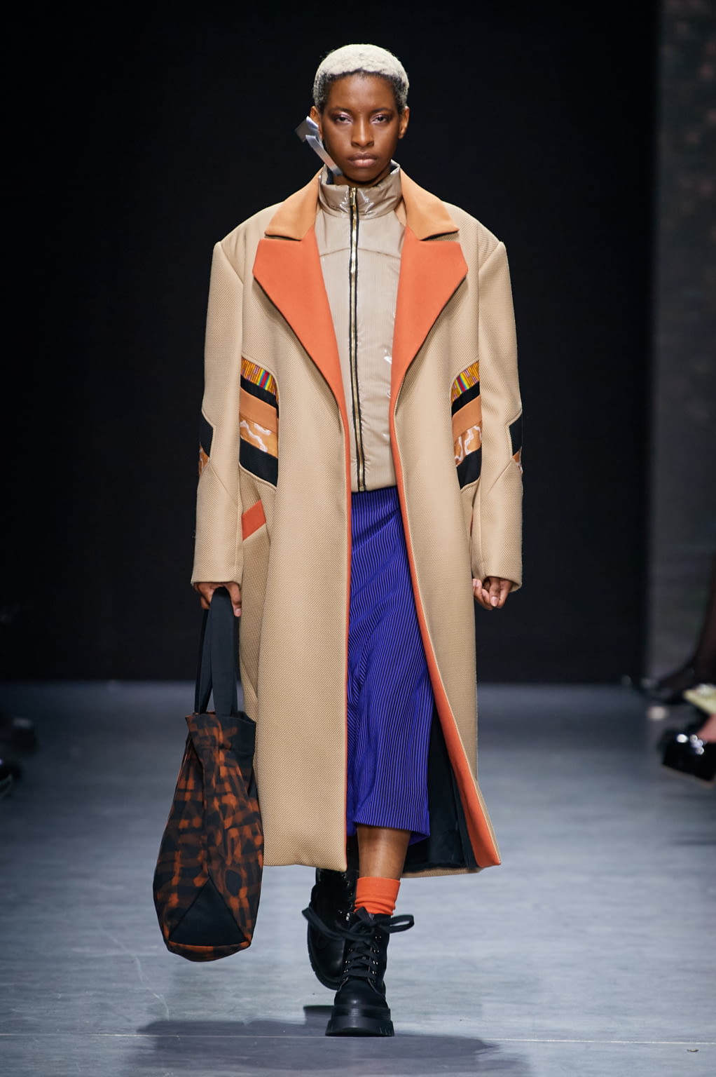 Fashion Week Milan Fall/Winter 2022 look 37 from the BUDAPEST SELECT collection womenswear