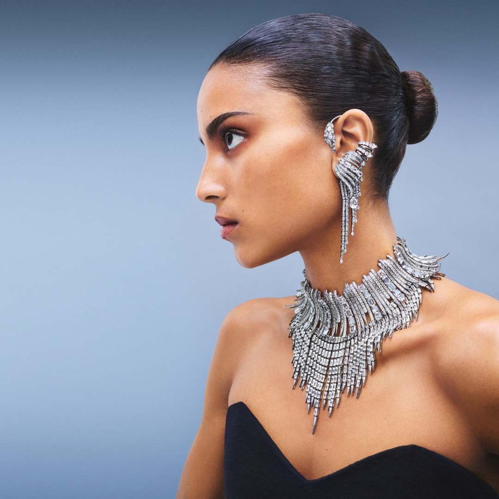 Fashion Week Paris Pre-Fall 2026 look 3 from the Swarovski collection womenswear accessories