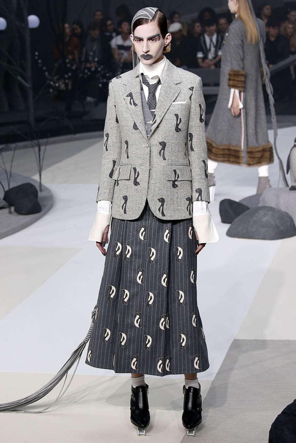 Fashion Week New York Fall/Winter 2017 look 2 from the Thom Browne collection 女装