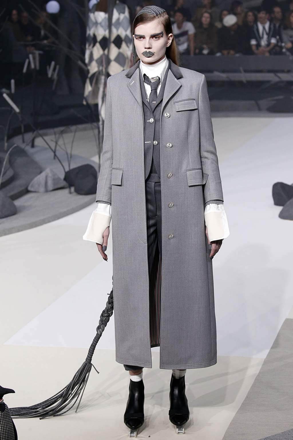 Fashion Week New York Fall/Winter 2017 look 13 from the Thom Browne collection 女装