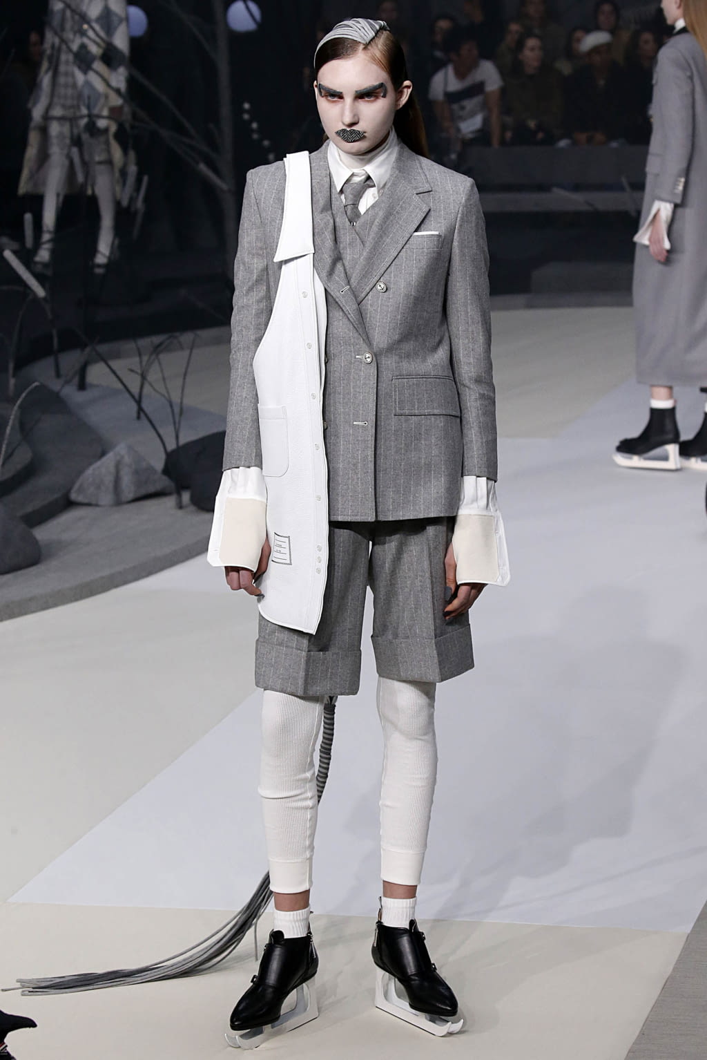 Fashion Week New York Fall/Winter 2017 look 14 from the Thom Browne collection 女装