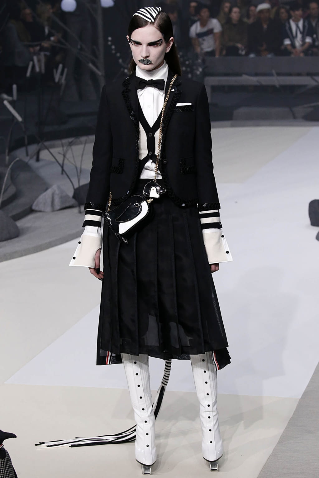 Fashion Week New York Fall/Winter 2017 look 38 from the Thom Browne collection womenswear