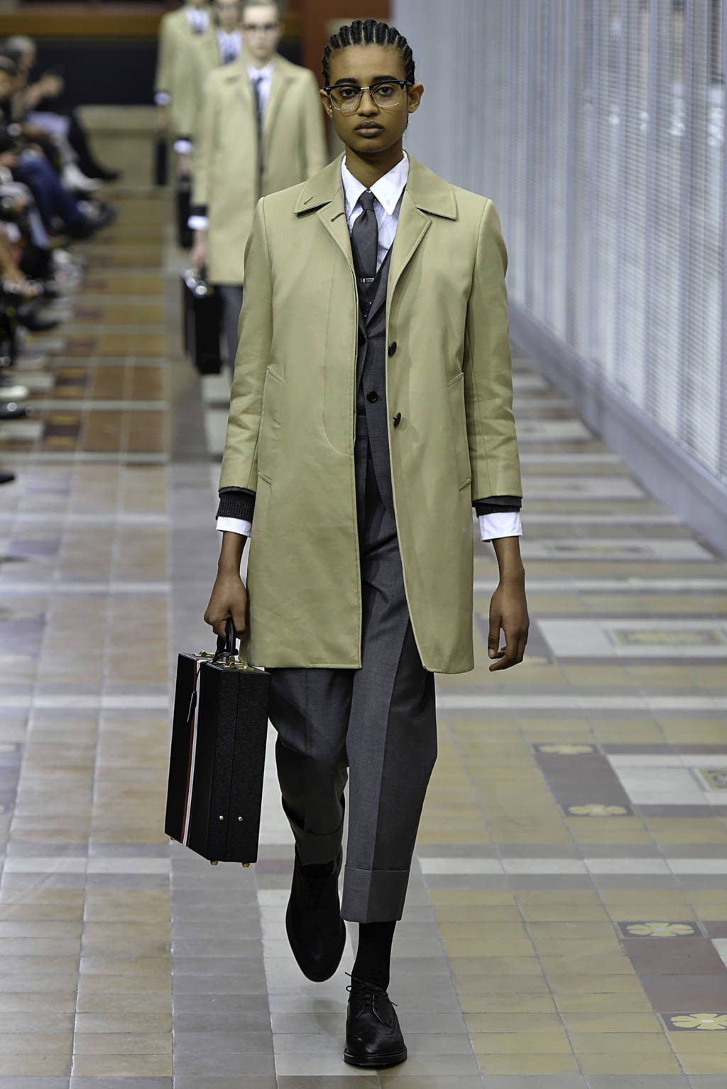 Fashion Week Paris Fall/Winter 2019 look 9 from the Thom Browne collection 女装