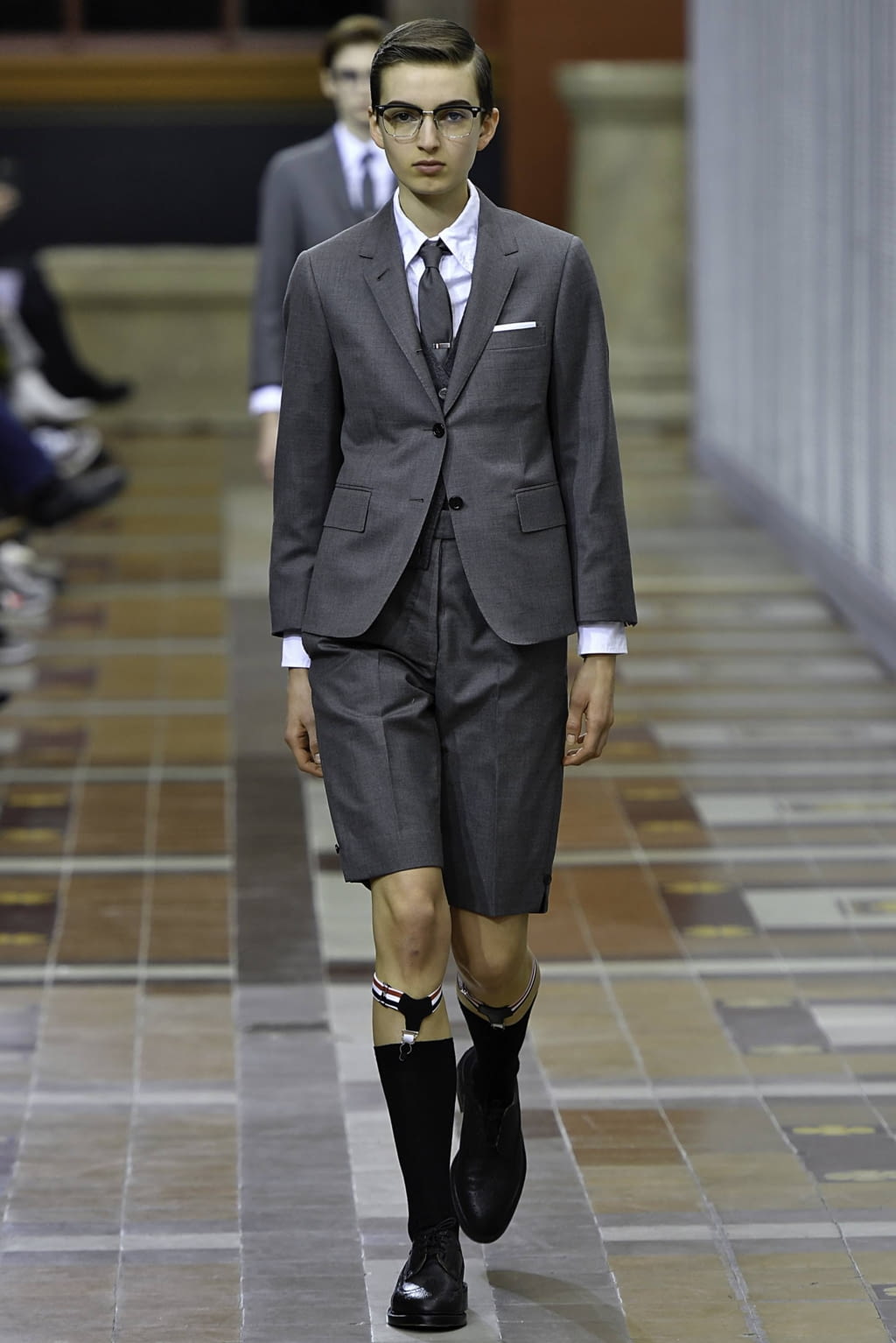 Fashion Week Paris Fall/Winter 2019 look 12 from the Thom Browne collection 女装