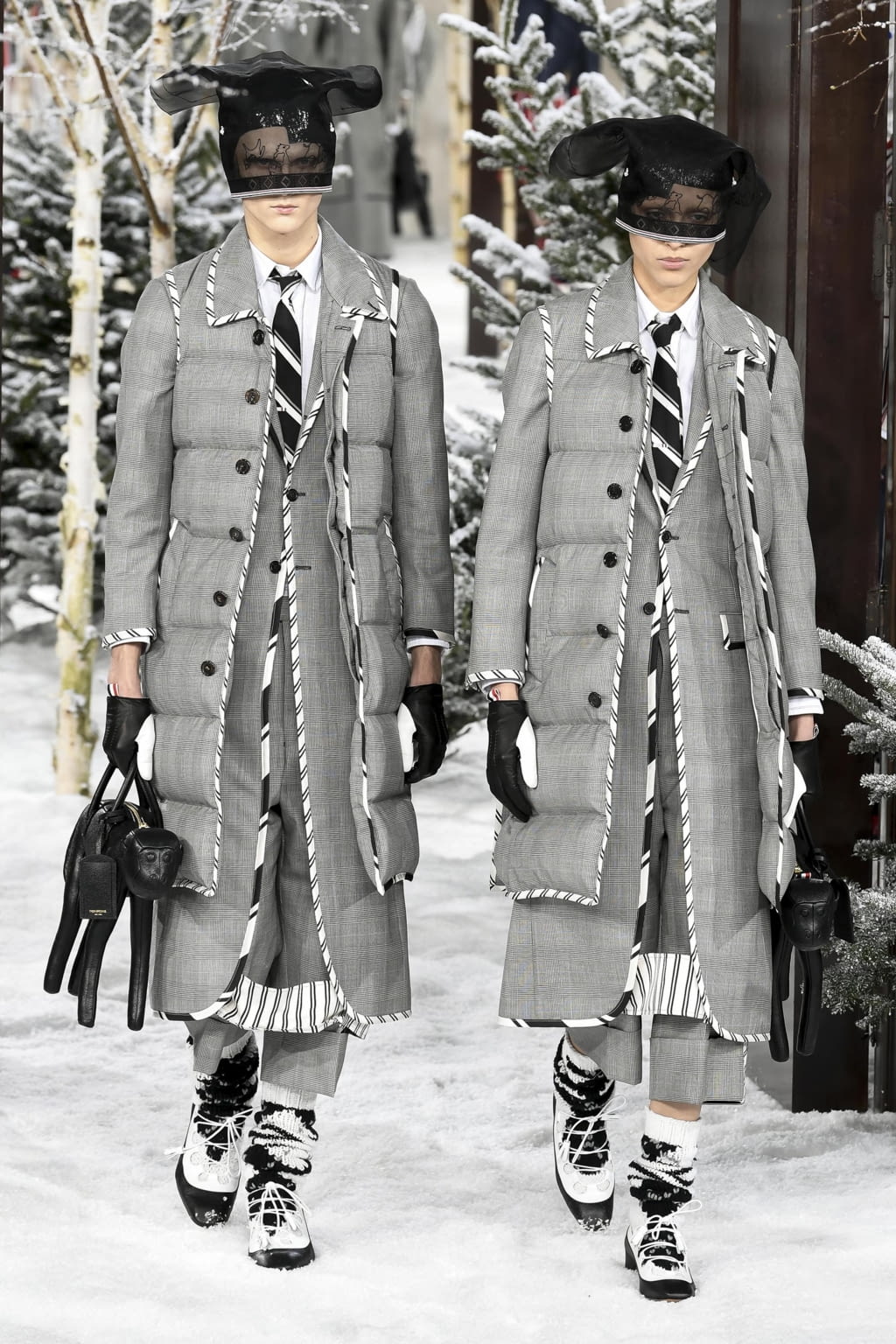 Fashion Week Paris Fall/Winter 2020 look 25 from the Thom Browne collection womenswear