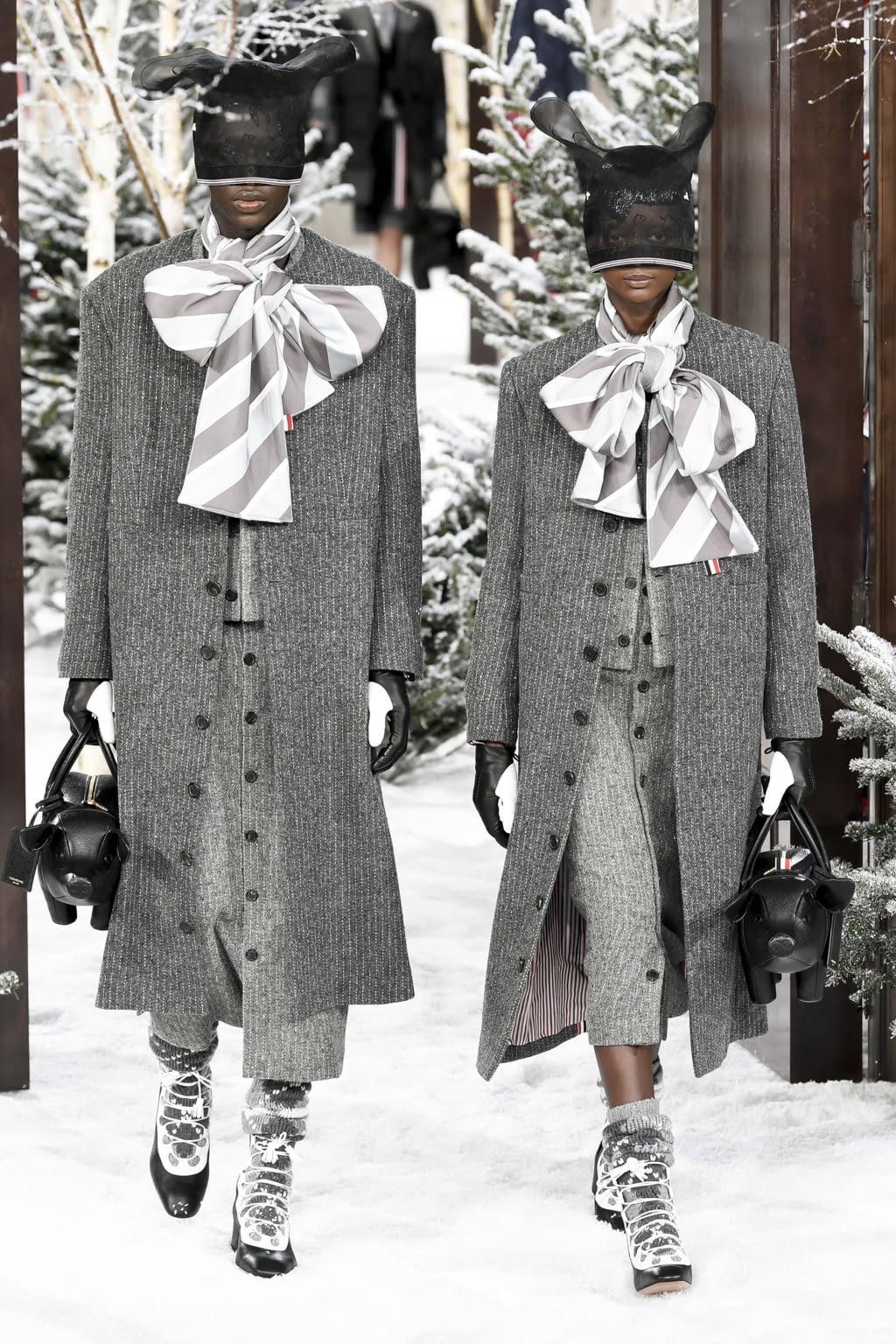 Fashion Week Paris Fall/Winter 2020 look 31 from the Thom Browne collection womenswear