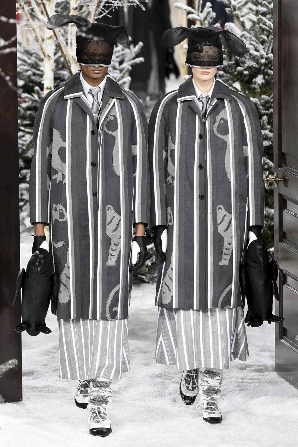 Fashion Week Paris Fall/Winter 2020 look 37 from the Thom Browne collection womenswear