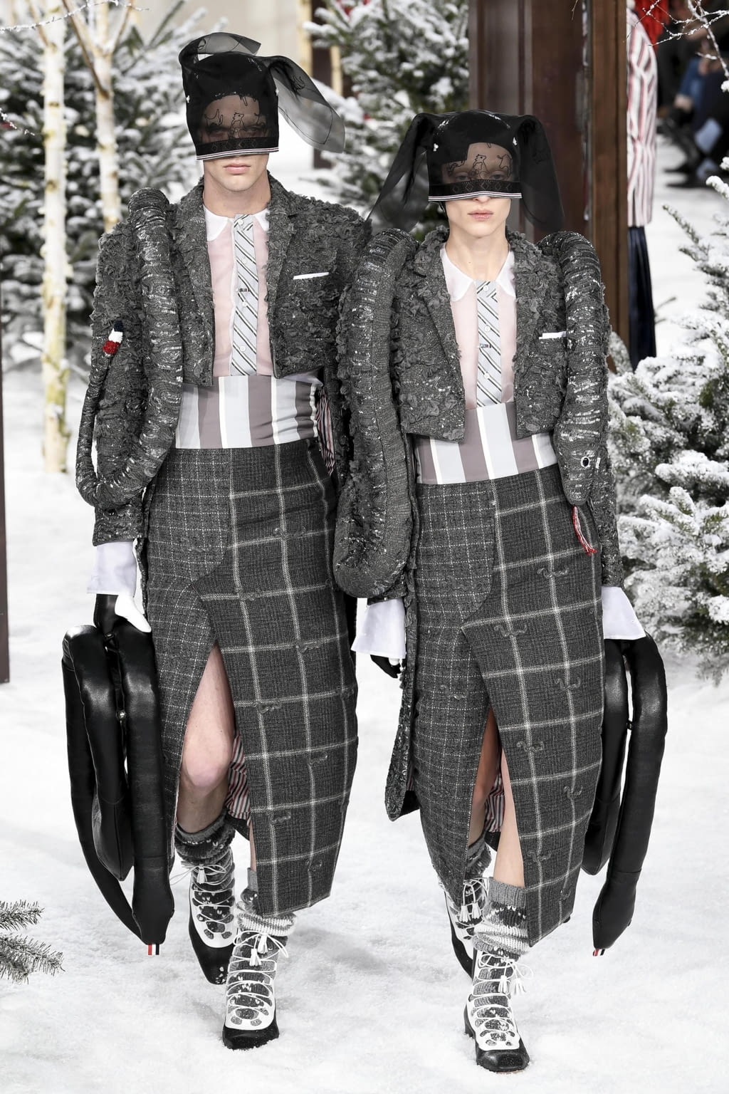 Fashion Week Paris Fall/Winter 2020 look 41 from the Thom Browne collection womenswear
