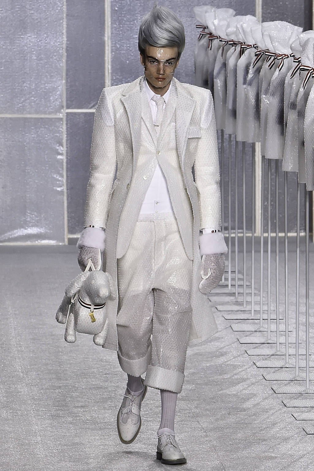 Fashion Week Paris Fall/Winter 2019 look 6 from the Thom Browne collection menswear