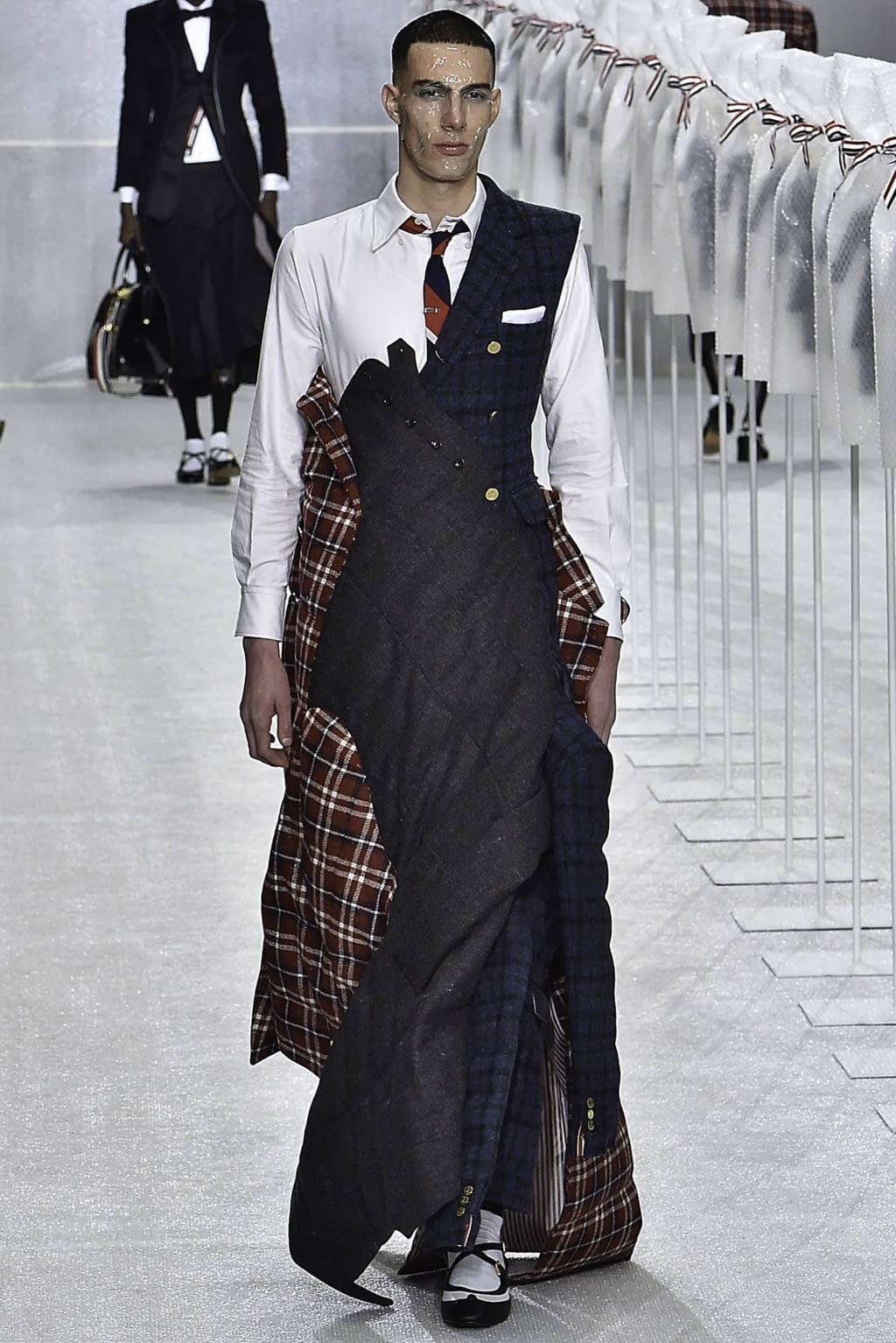 Fashion Week Paris Fall/Winter 2019 look 33 from the Thom Browne collection 男装