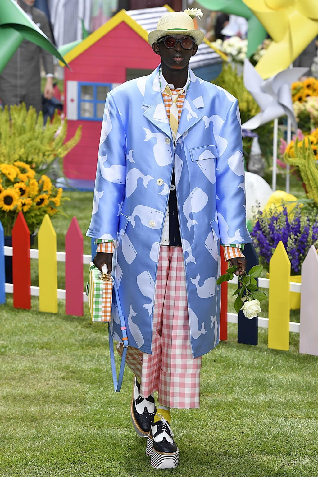 Fashion Week Paris Spring/Summer 2019 look 1 from the Thom Browne collection menswear