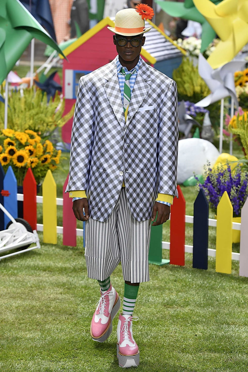 Fashion Week Paris Spring/Summer 2019 look 16 from the Thom Browne collection 男装