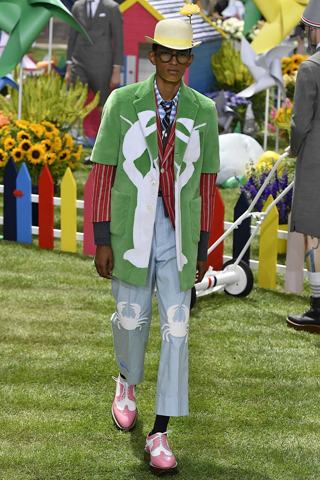 Fashion Week Paris Spring/Summer 2019 look 43 from the Thom Browne collection menswear