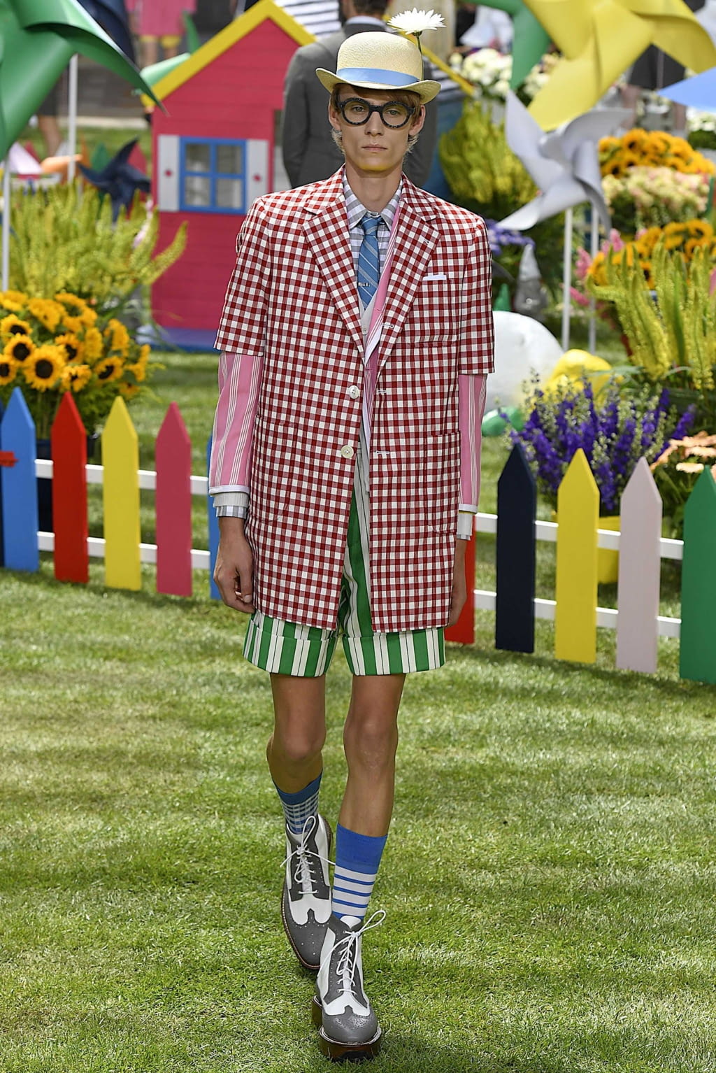 Fashion Week Paris Spring/Summer 2019 look 51 from the Thom Browne collection menswear
