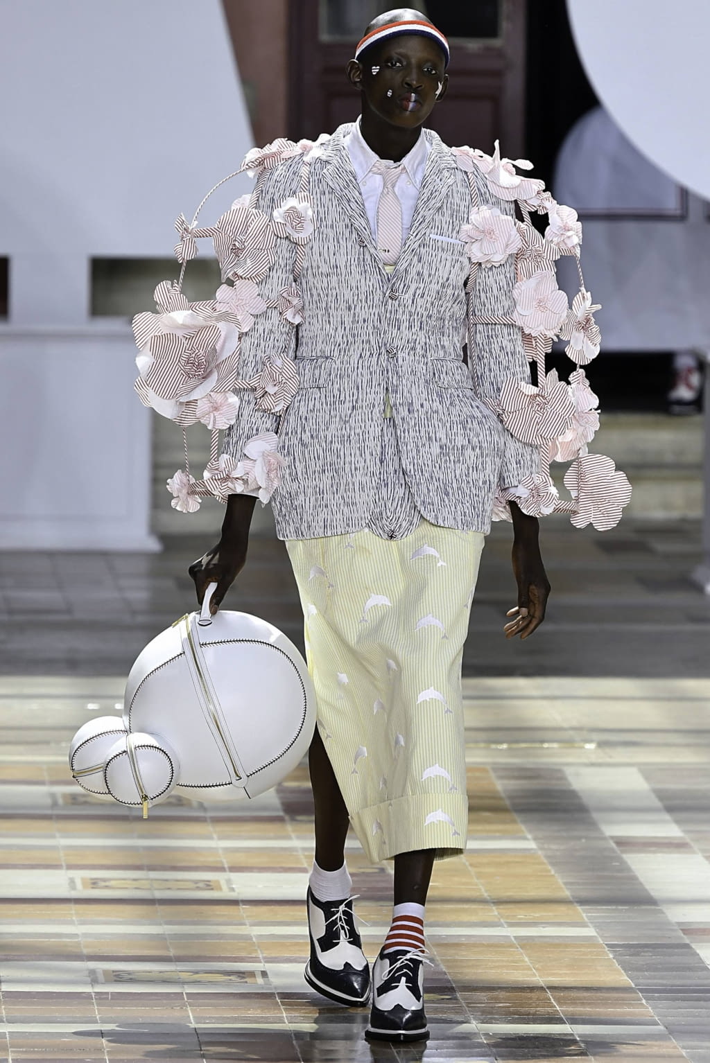 Fashion Week Paris Spring/Summer 2020 look 20 from the Thom Browne collection menswear