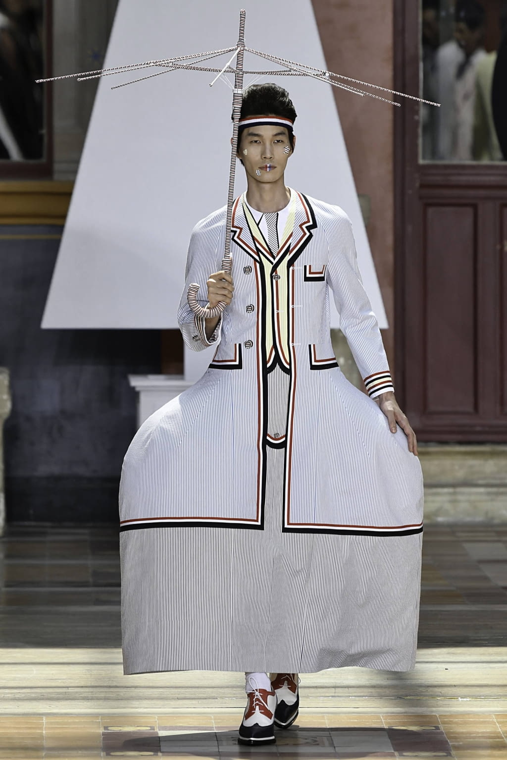 Fashion Week Paris Spring/Summer 2020 look 21 from the Thom Browne collection menswear