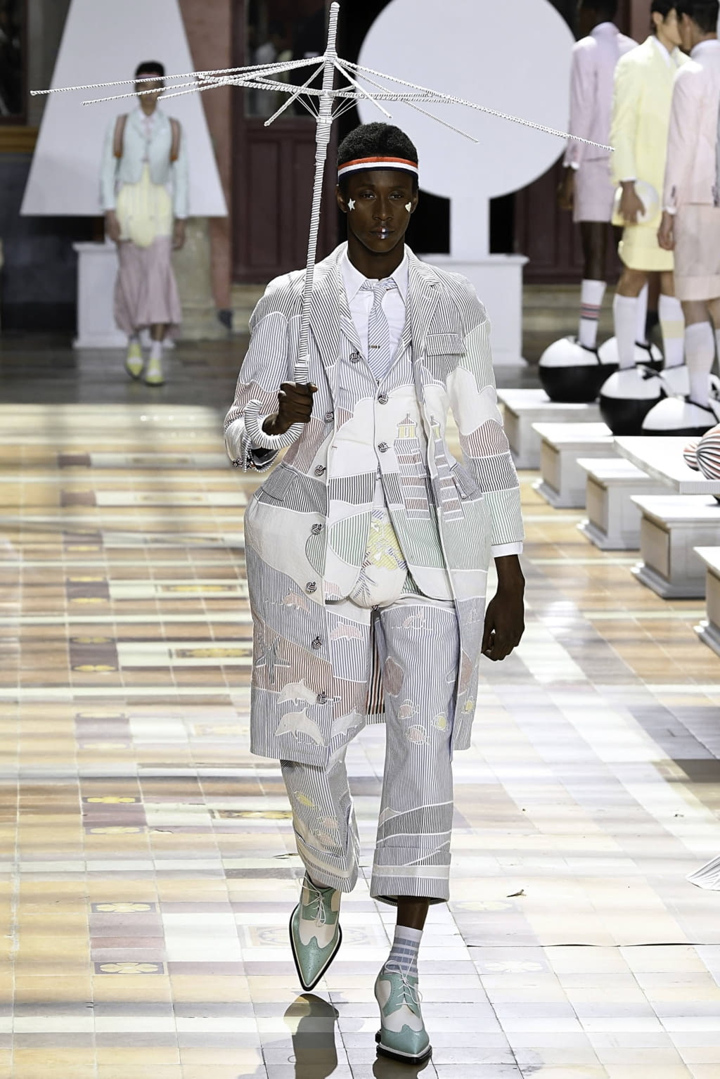 Fashion Week Paris Spring/Summer 2020 look 22 from the Thom Browne collection menswear