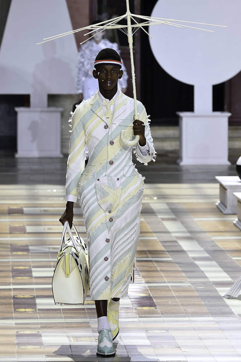 Fashion Week Paris Spring/Summer 2020 look 31 from the Thom Browne collection menswear
