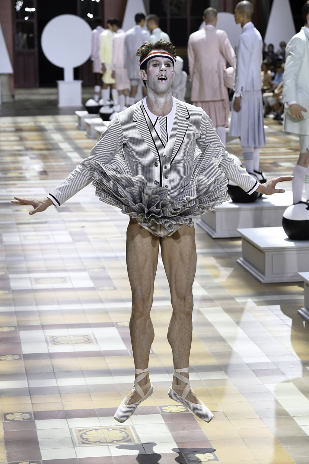 Fashion Week Paris Spring/Summer 2020 look 40 from the Thom Browne collection menswear