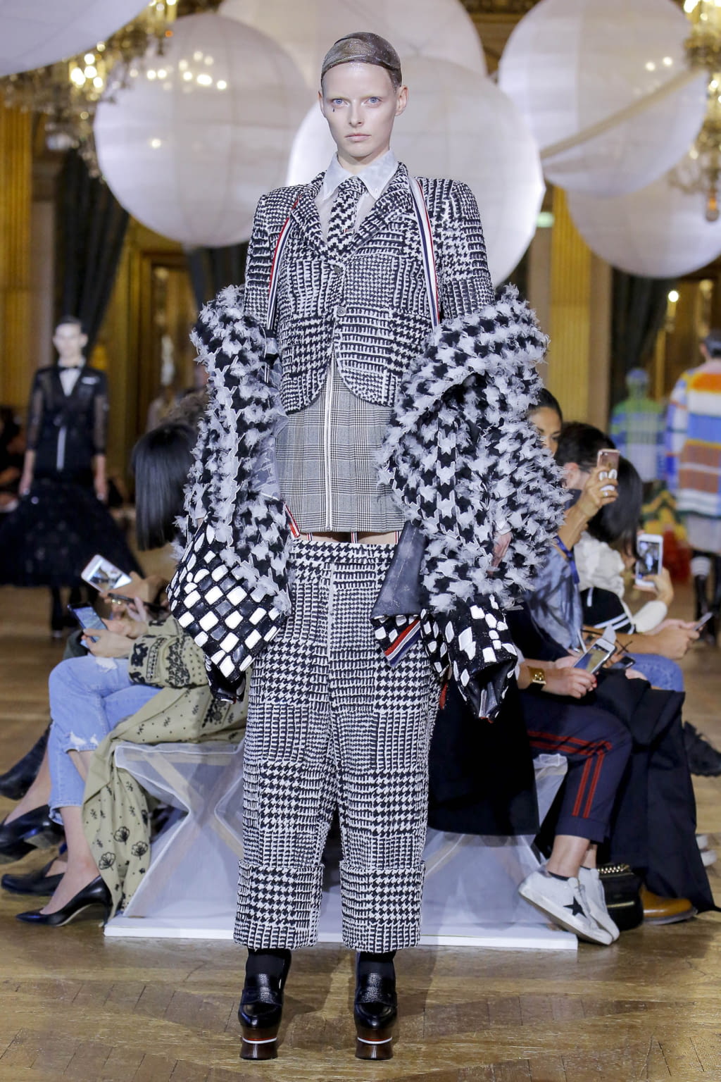 Fashion Week Paris Spring/Summer 2018 look 28 from the Thom Browne collection 女装