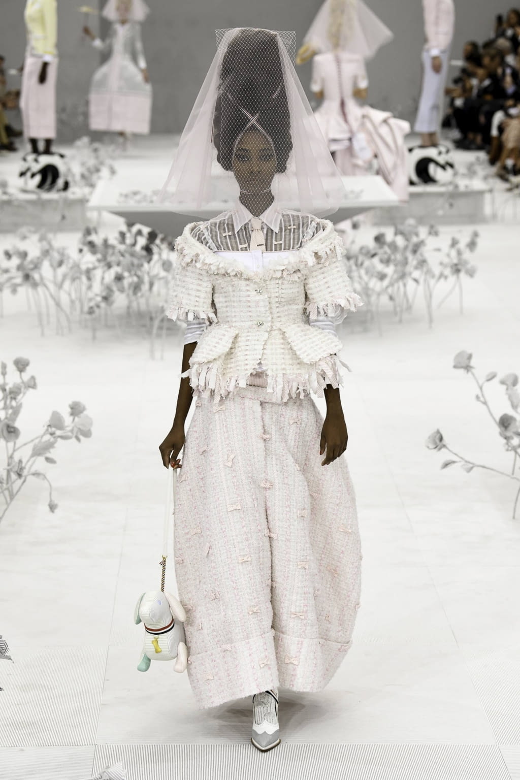 Fashion Week Paris Spring/Summer 2020 look 9 from the Thom Browne collection womenswear