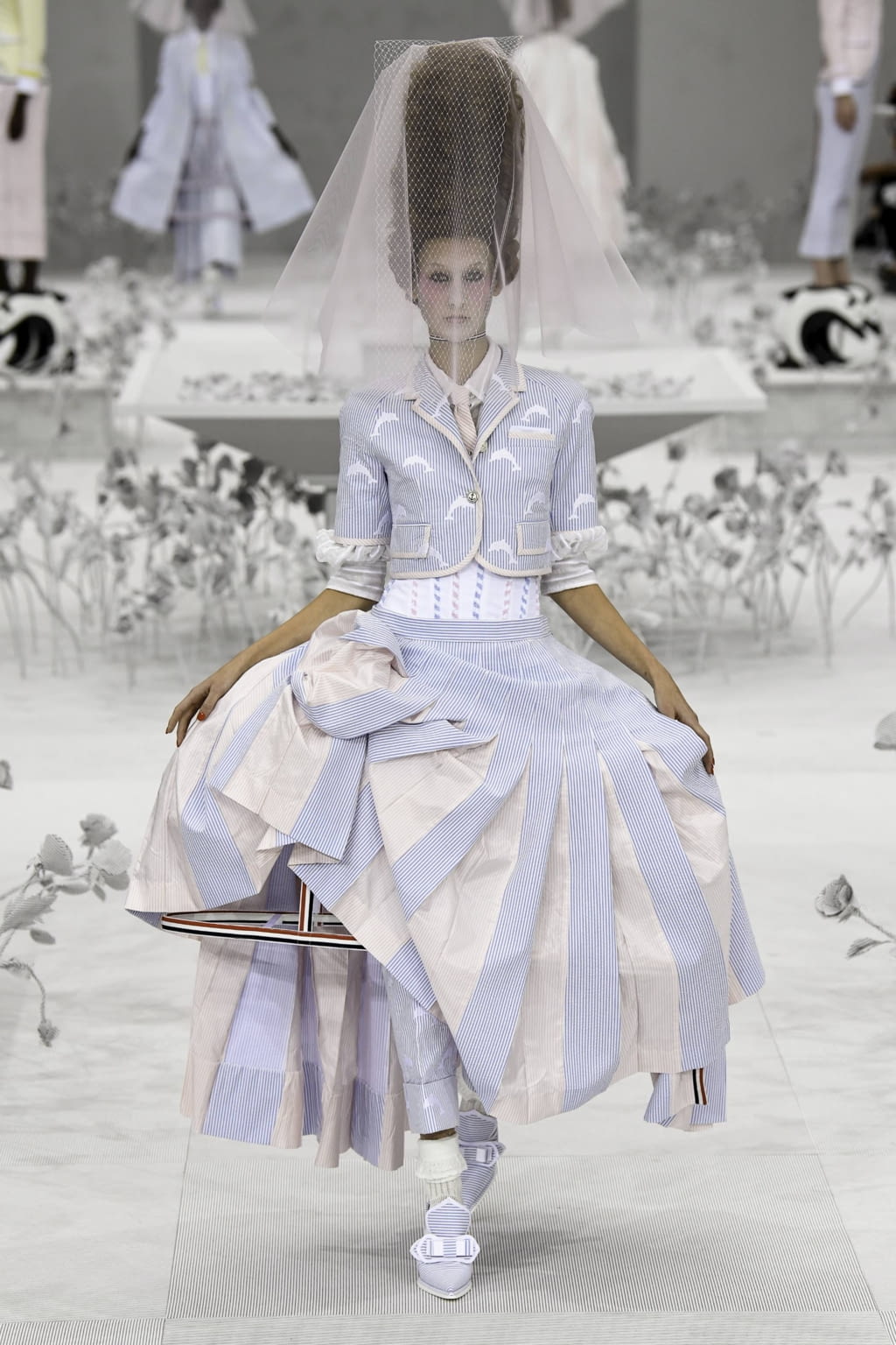 Fashion Week Paris Spring/Summer 2020 look 17 from the Thom Browne collection 女装