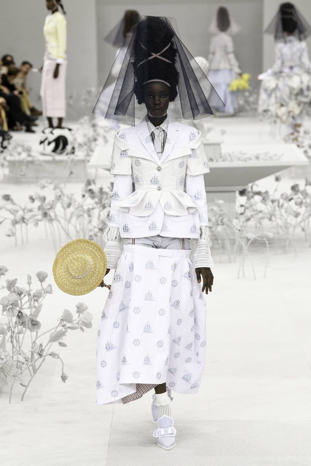 Fashion Week Paris Spring/Summer 2020 look 21 from the Thom Browne collection 女装