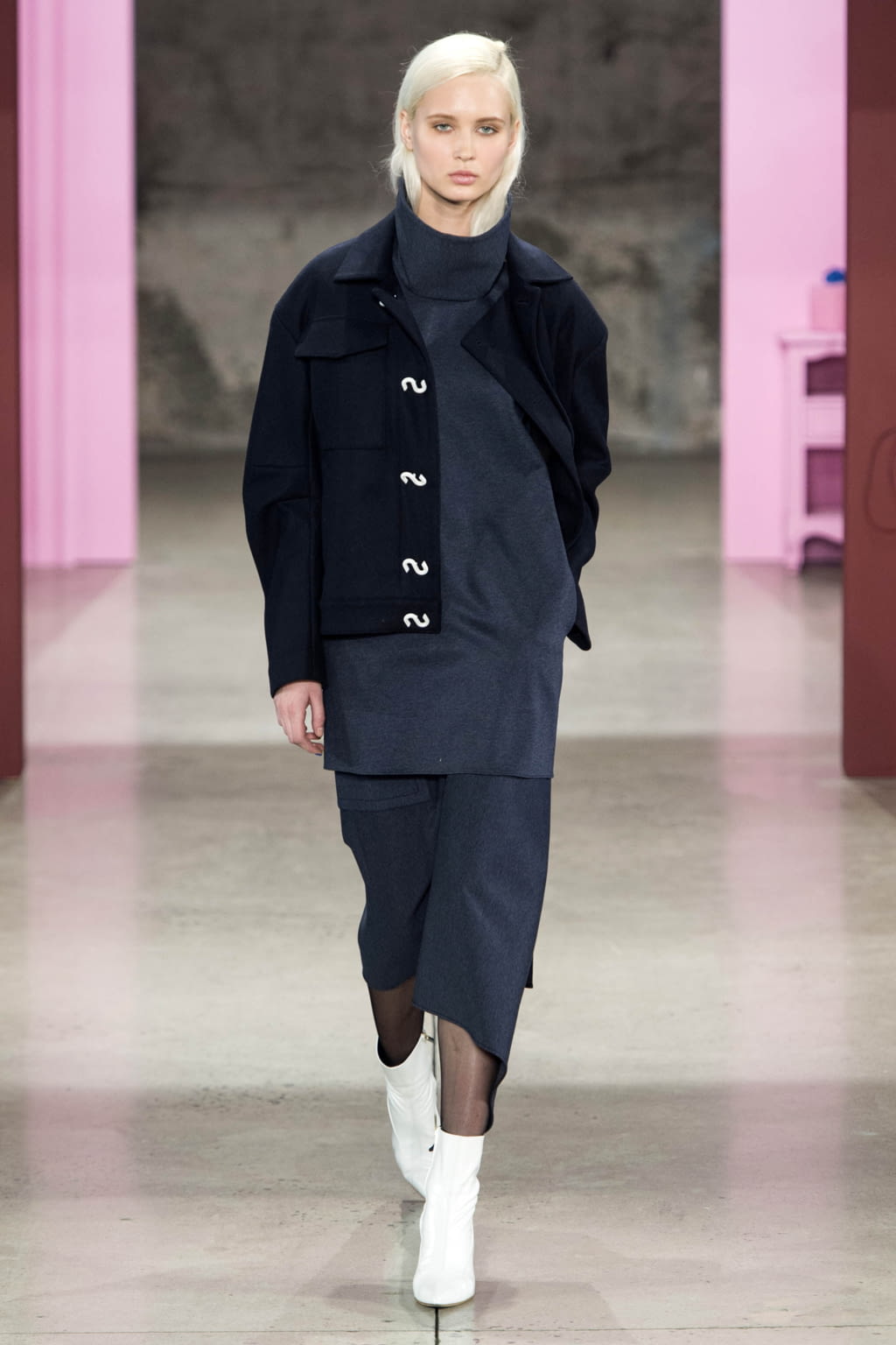 Fashion Week New York Fall/Winter 2017 look 16 from the Tibi collection 女装