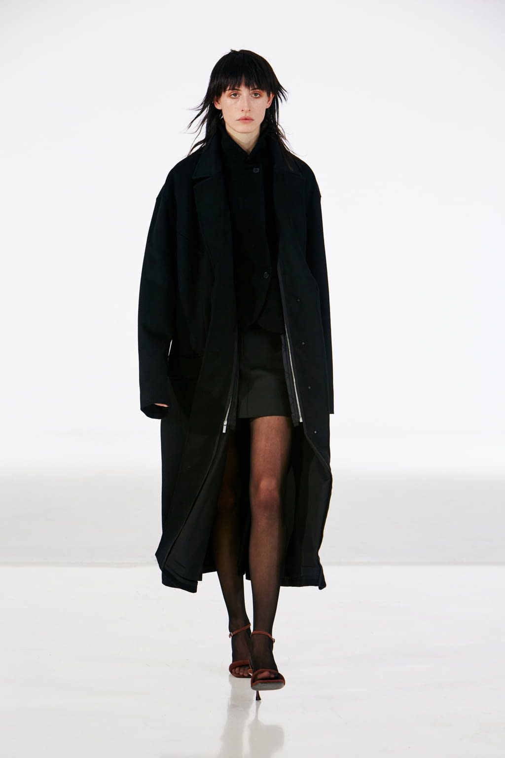 Fashion Week New York Fall/Winter 2022 look 18 from the Tibi collection 女装