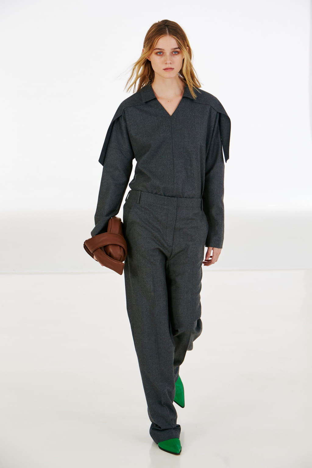 Fashion Week New York Fall/Winter 2022 look 26 from the Tibi collection womenswear