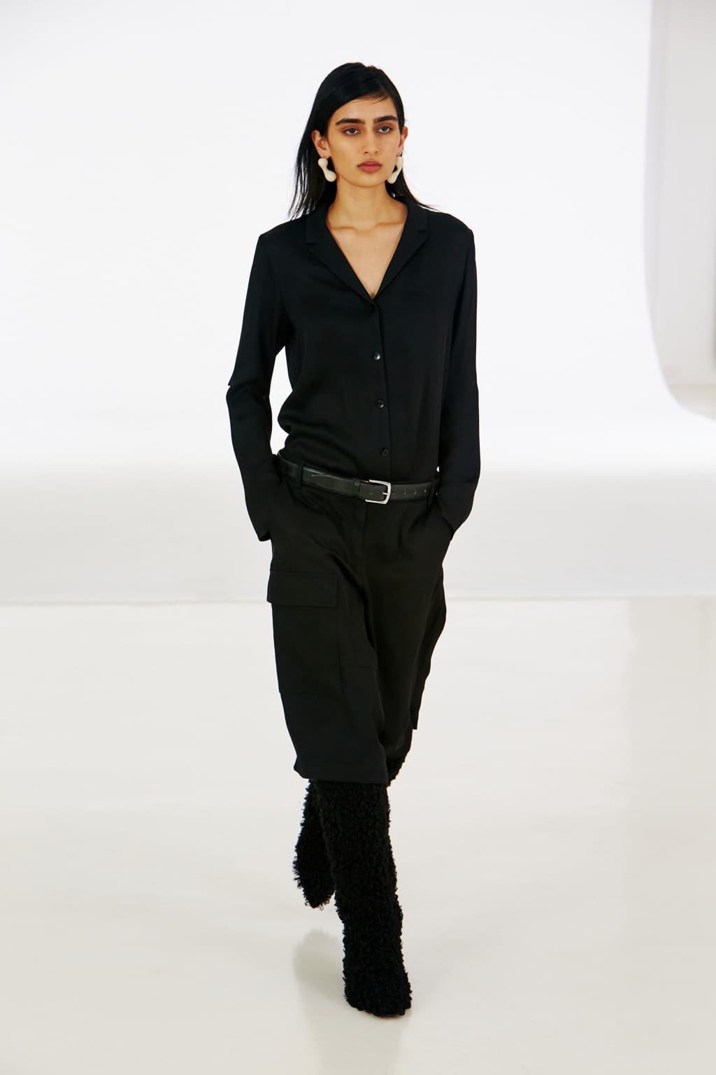 Fashion Week New York Fall/Winter 2022 look 33 from the Tibi collection womenswear