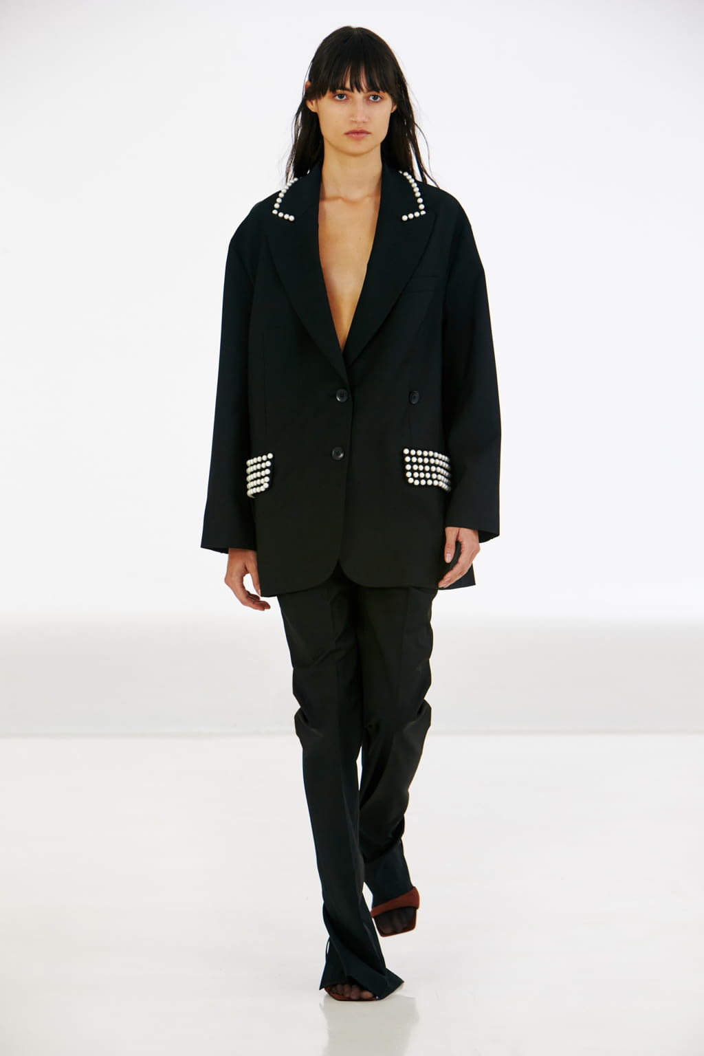 Fashion Week New York Fall/Winter 2022 look 38 from the Tibi collection womenswear