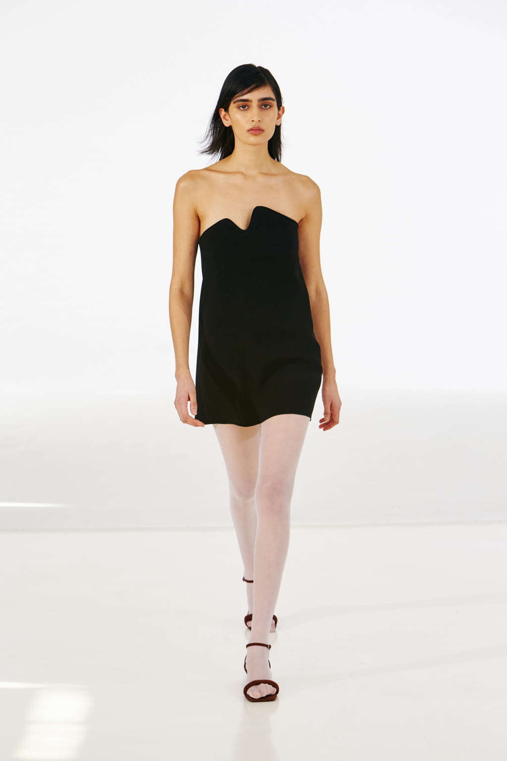 Fashion Week New York Fall/Winter 2022 look 39 from the Tibi collection womenswear